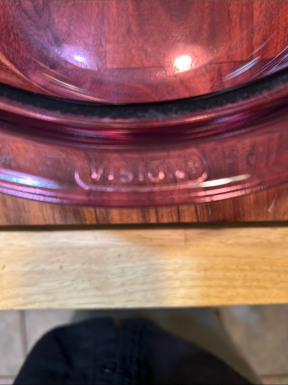 Visions cranberry 4Qt roaster Dutch oven dish. Perfect condition - Picture 7 of 10
